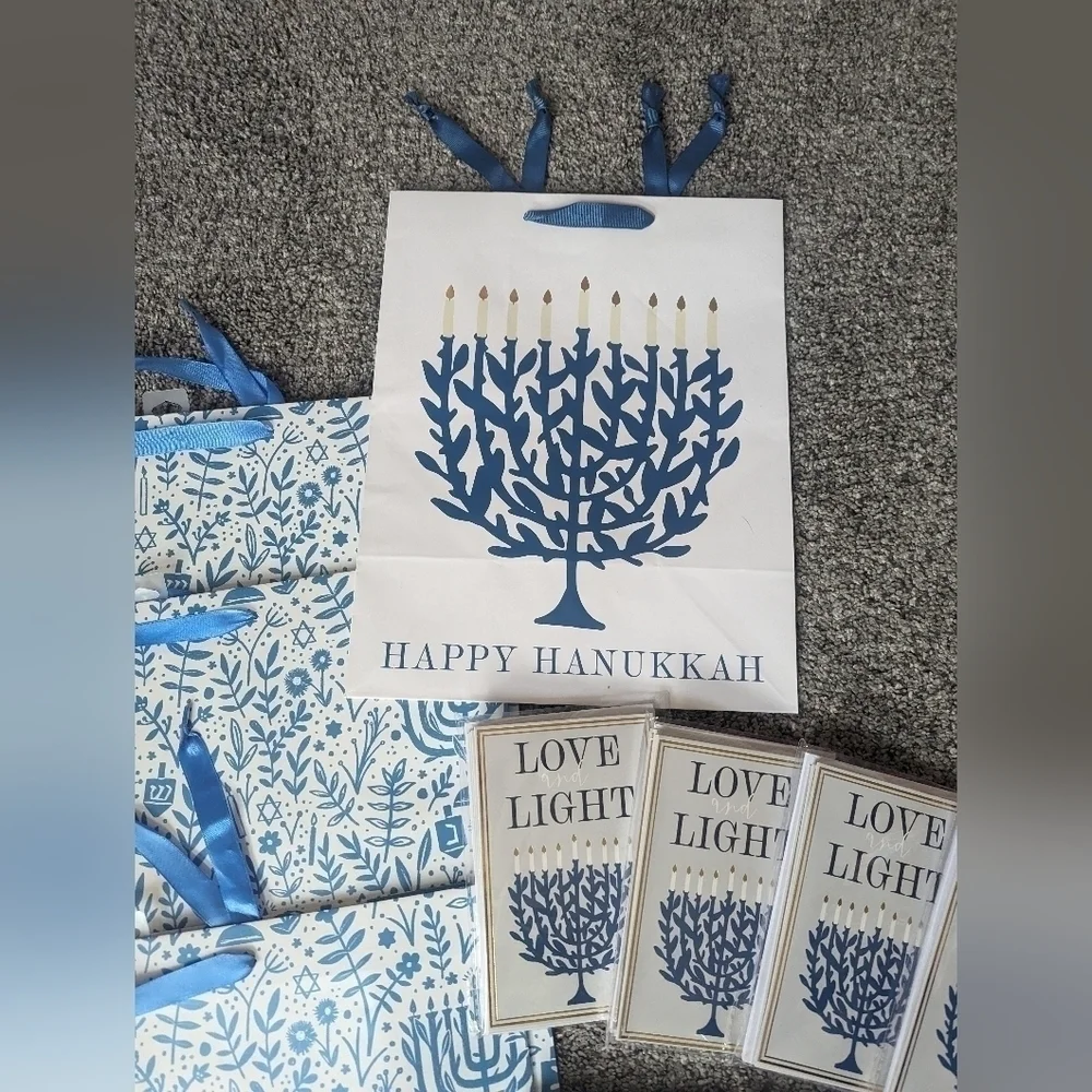 NWT Hanukkah Gifting Set 13 Pieces